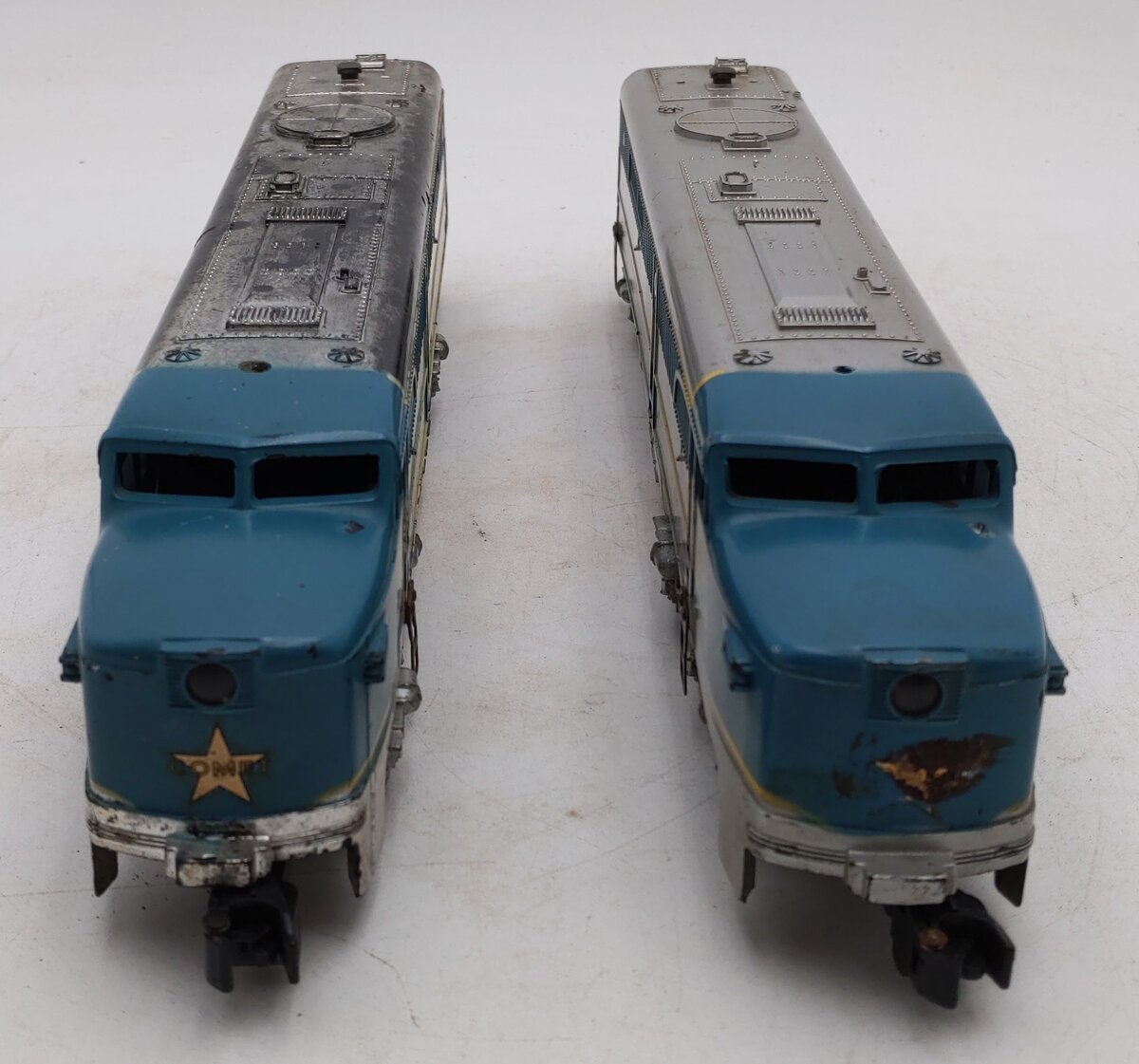 American Flyer Lines O Vintage Comet Diesel Locomotives #466 (2) VG