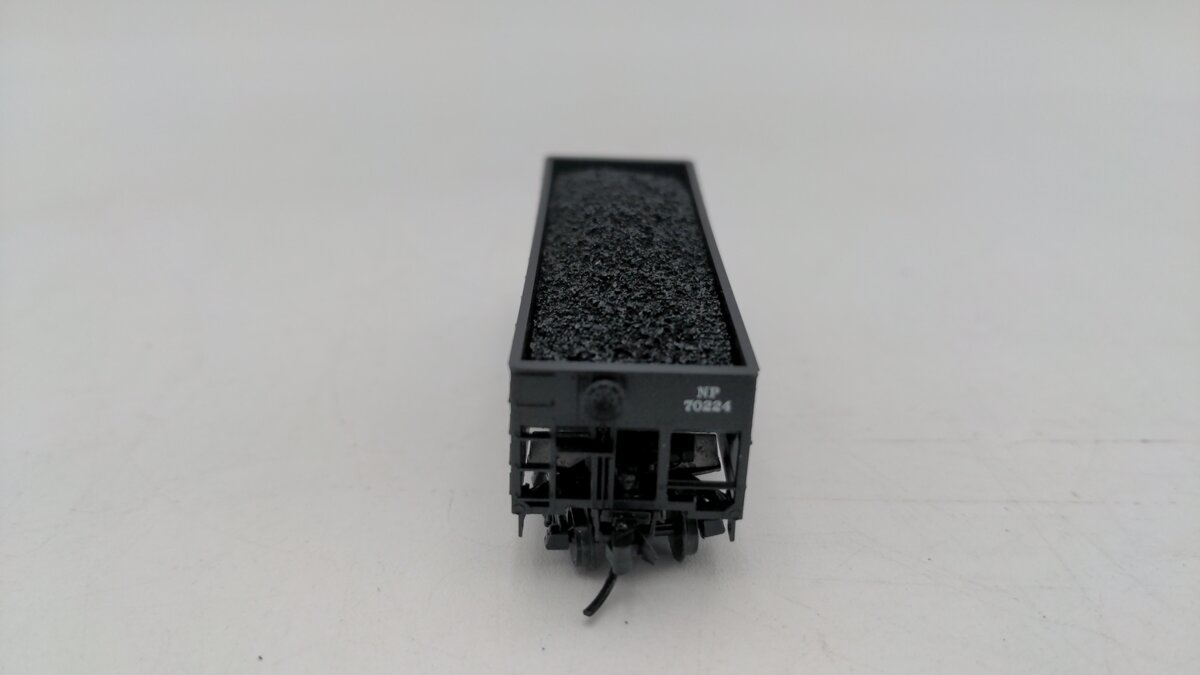Micro-Trains 05500080 N Northern Pacific 33' Twin Bay Offset Side Hopper #70224 EX/Box