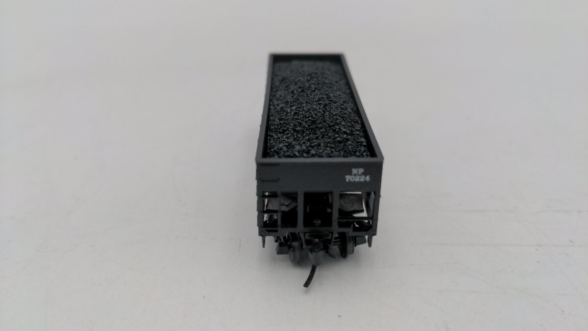 Micro-Trains 05500080 N Northern Pacific 33' Twin Bay Offset Side Hopper #70224 EX/Box