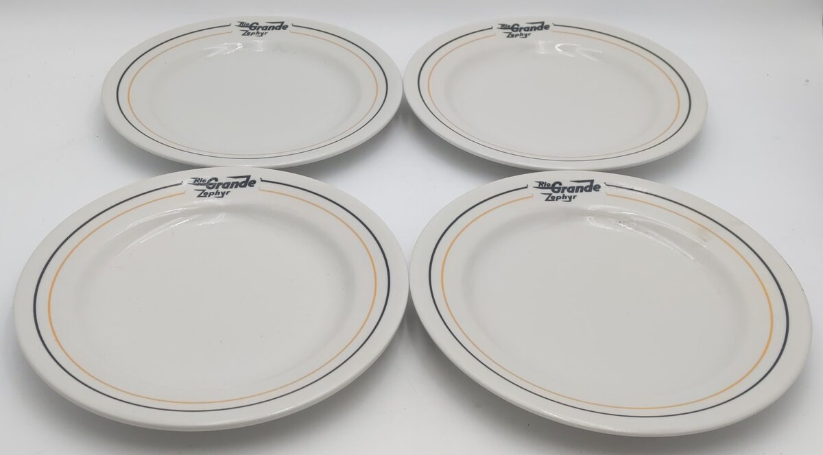 Sterling China Rio Grande Zephyr 9-3/4" Diameter Plates (Set of 4) EX