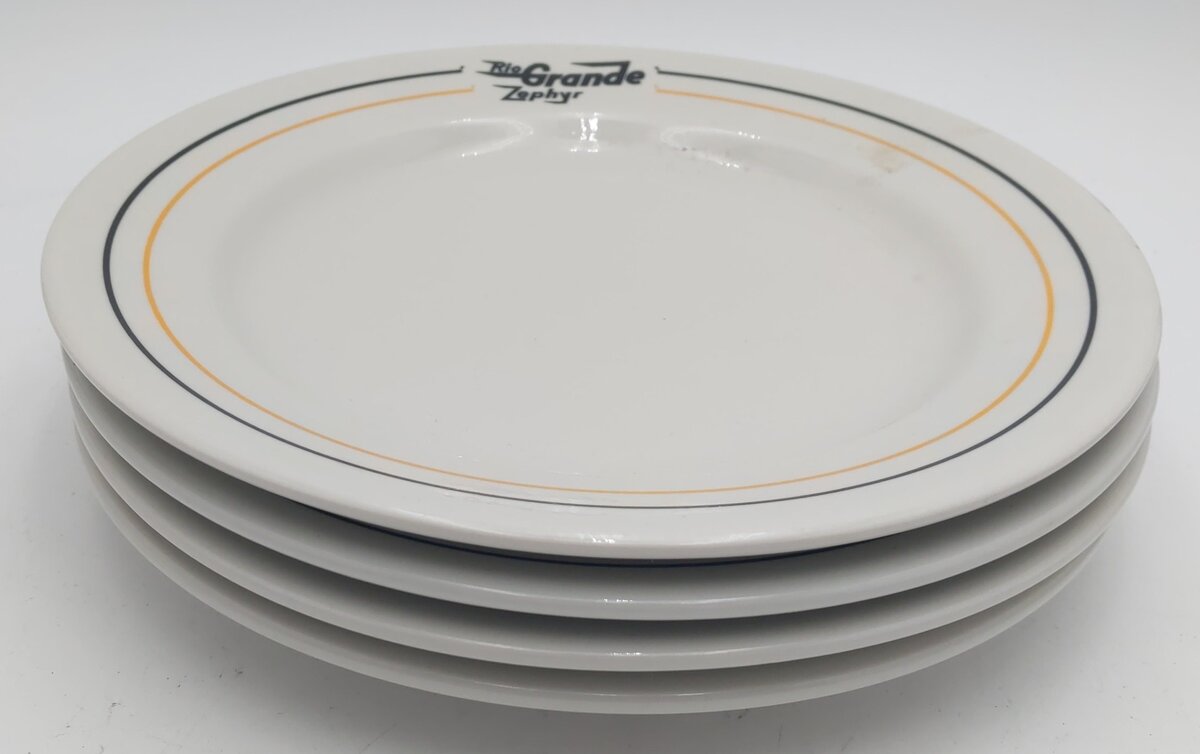 Sterling China Rio Grande Zephyr 9-3/4" Diameter Plates (Set of 4) EX