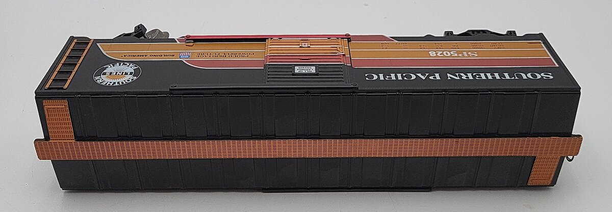 Menards 279-3981 O Southern Pacific Boxcar #5028 LN/Box
