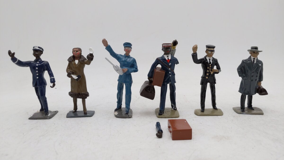 Lionel 10-4016 Standard Gauge #550 Die-Cast Station Figure Set (Set of 6) VG