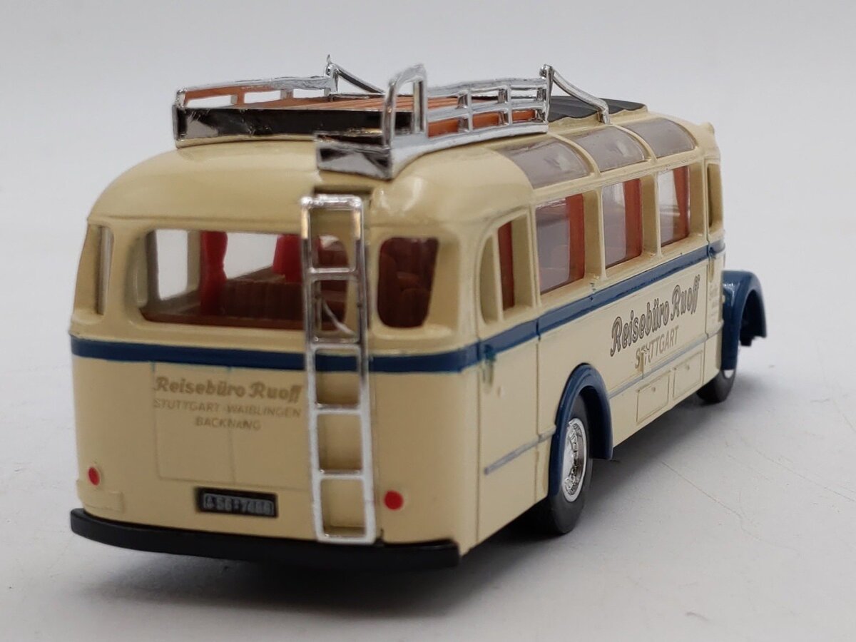 Matchbox 1:50 Scale DY-S 10 1950 Mercedes-Benz Diesel Omnibus Type 0-3500 NIB