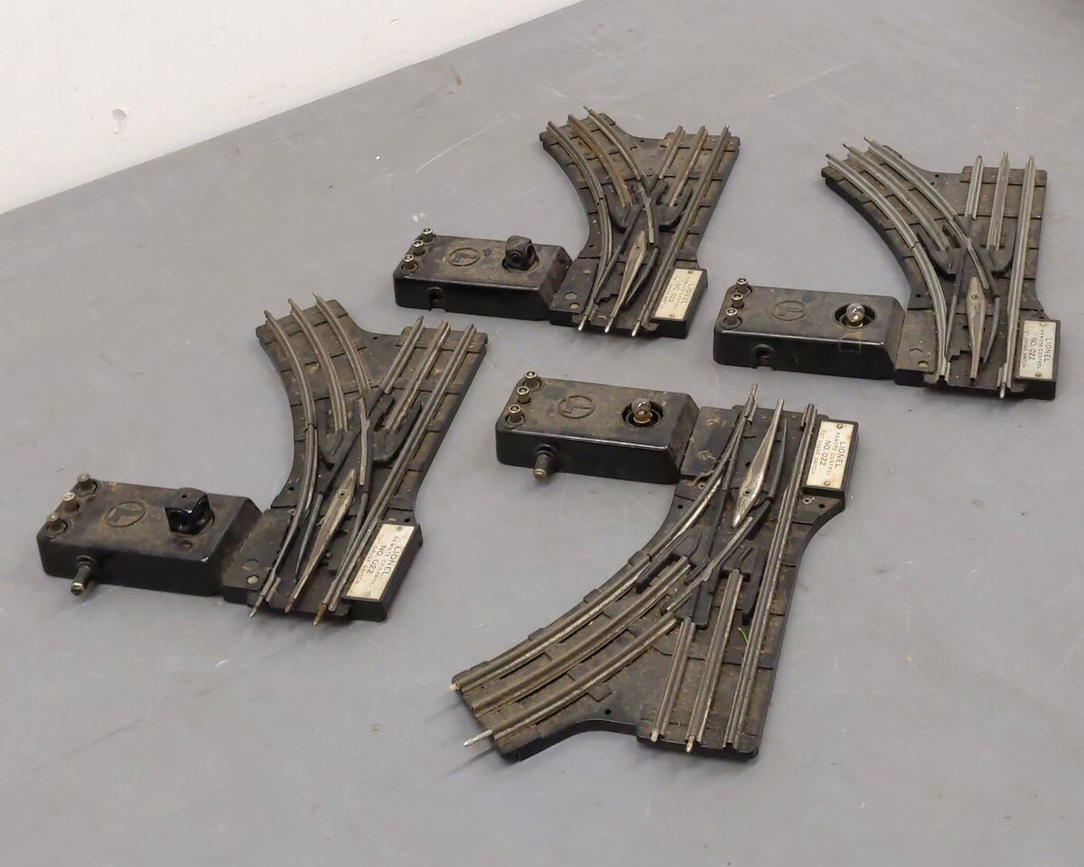 Lionel O22 [3] Left-Hand & [1] Right-Hand Electric Remote Switches [4]