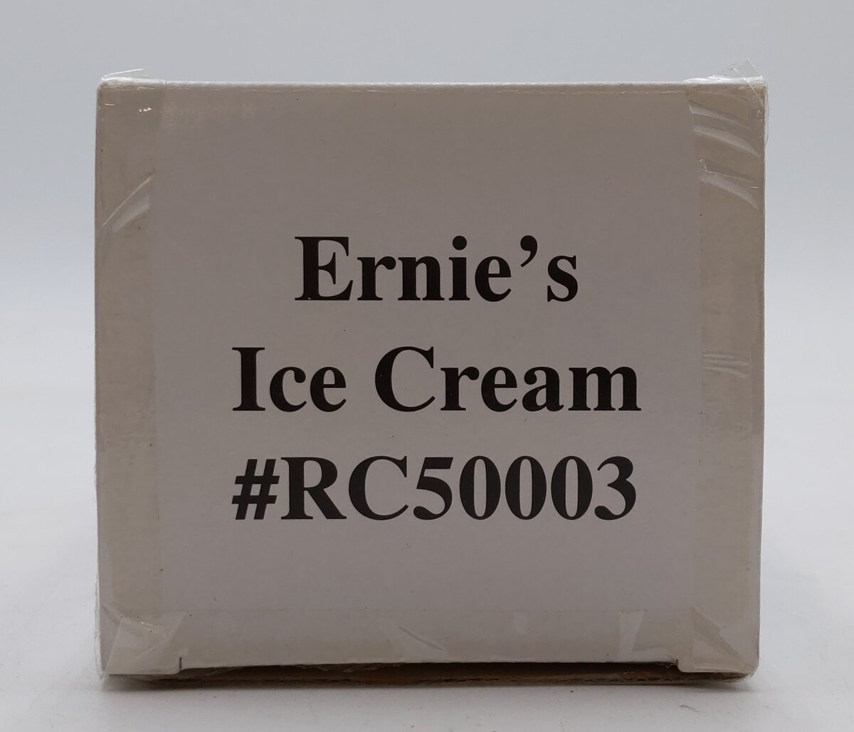 Road Champs RC50003 1:43 Die Cast1950 Divco Ernie's  Ice Cream Truck NIB