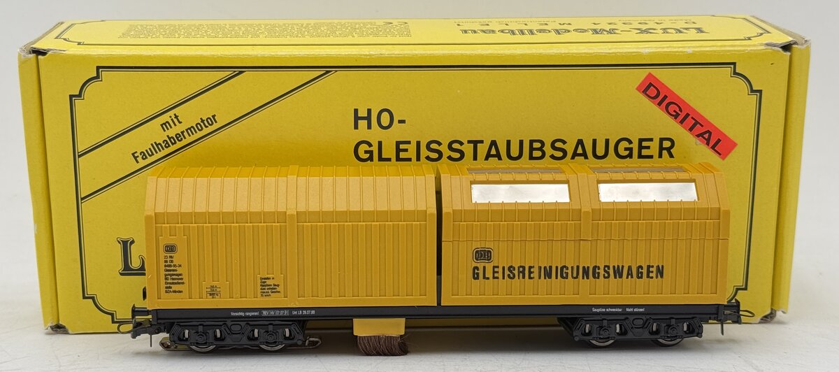 LUX-Modellbau 8820 HO Rail Sliding Wagon Track Vacuum Cleaning Car - Digital EX/Box