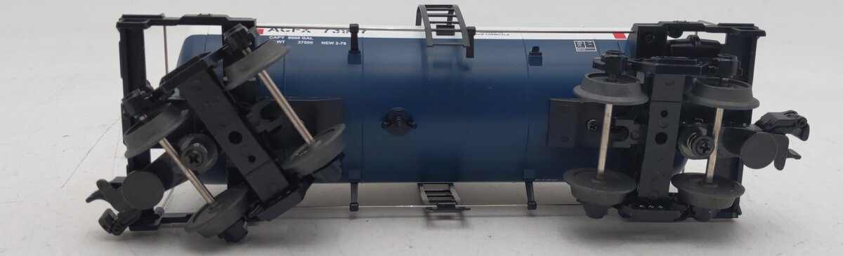 MTH 20-96030 O SCM Chemicals Tank Car #73987 EX