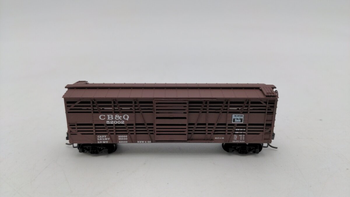 Micro-Trains 03500130 N CB&Q 40' Despatch Stock Car #52002 EX/Box