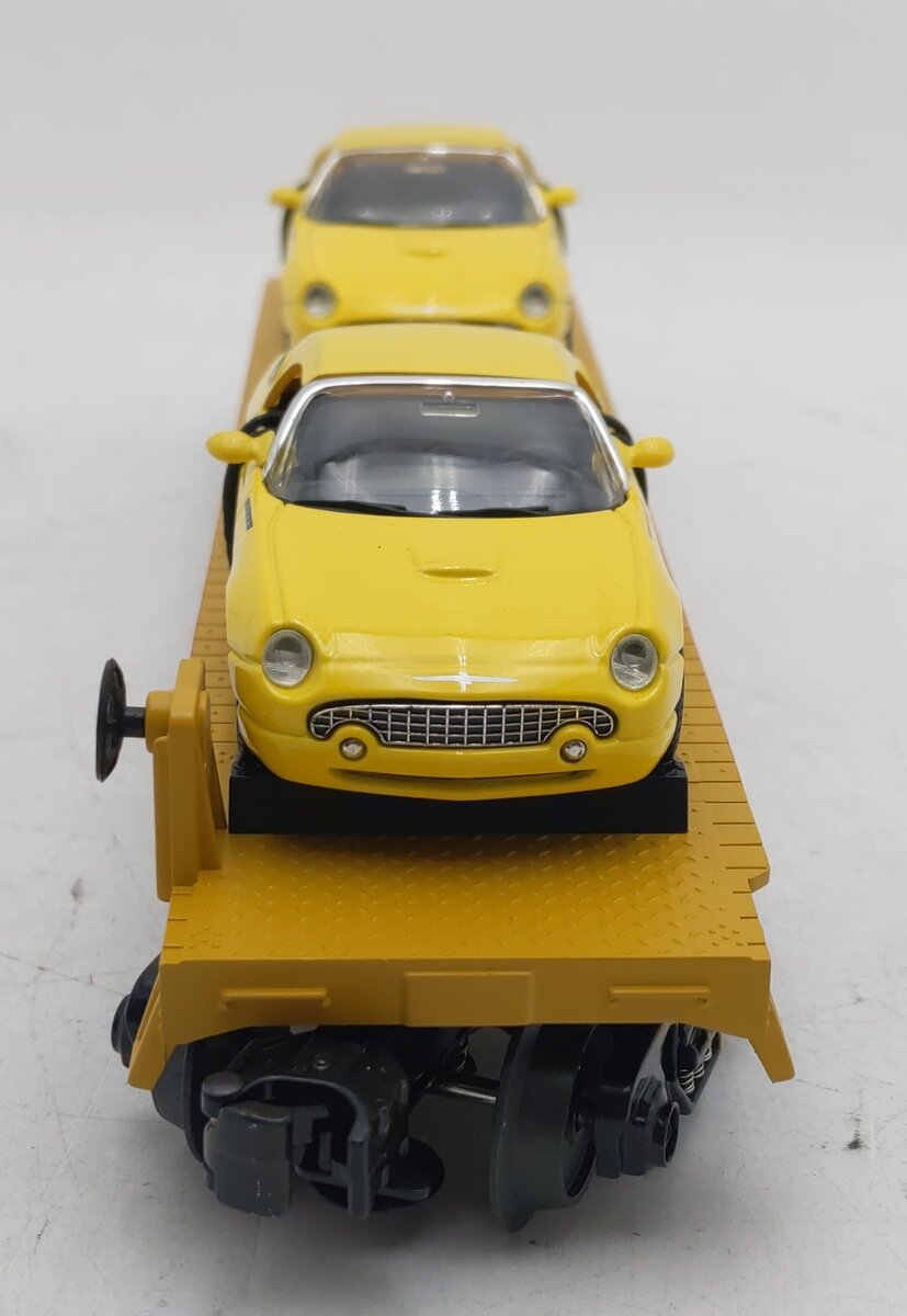 MTH 30-76055 O Gauge Chessie Flatcar w/Two 2000 Ford Thunderbirds #8813 EX