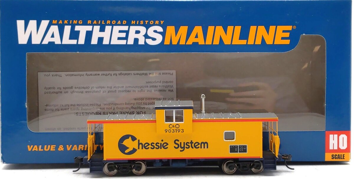 Walthers 910-8704 HO Chessie C&O International Extended Wide-Vision Caboose
