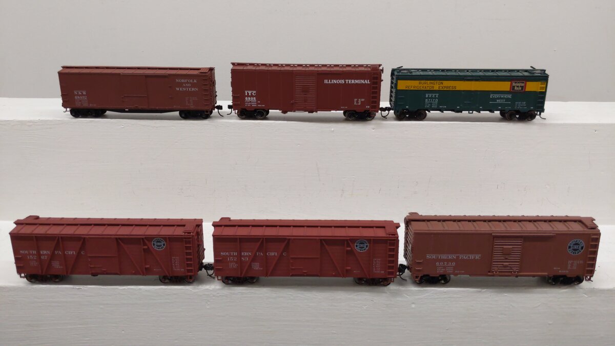 HO Scale Assorted Freight Cars: 67170, 60730, 15283, 15267, 68492, 6905 [6] EX