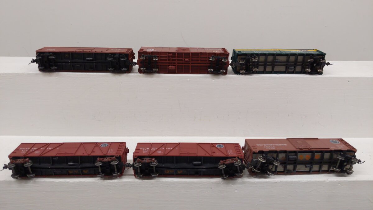 HO Scale Assorted Freight Cars: 67170, 60730, 15283, 15267, 68492, 6905 [6] EX
