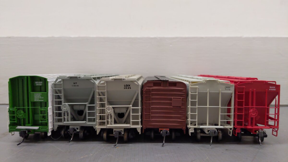HO Scale Assorted Freight Cars: 7112, 130009, 3050, 476950, 11914, 1025 [6] VG