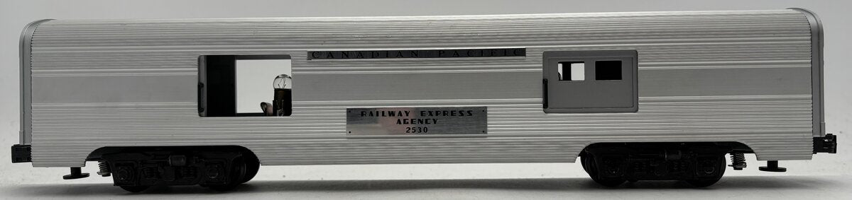 Williams 2530 O Gauge Canadian Pacific REA Passenger Car EX/Box