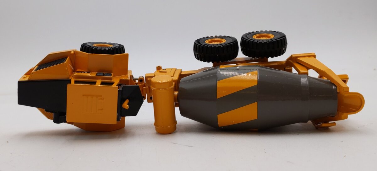 Joal Compact 1:50 Scale Diecast  Volvo A-35 NIB
