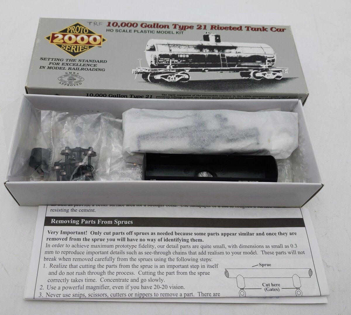 Proto 2000 10007 HO Scale SHPX 10,000 Gallon Type 21 Riveted Tank Car Kit NIB