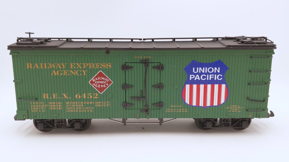 USA Trains 1682 G Union Pacific American Railway Express Reefer Car #6452 VG