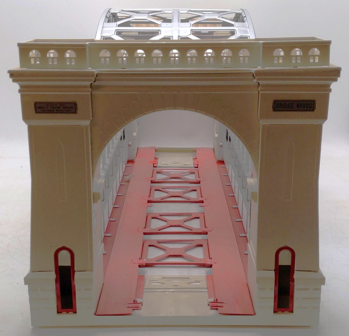 MTH 10-1016 Standard Gauge Silver and Red Hellgate Bridge EX