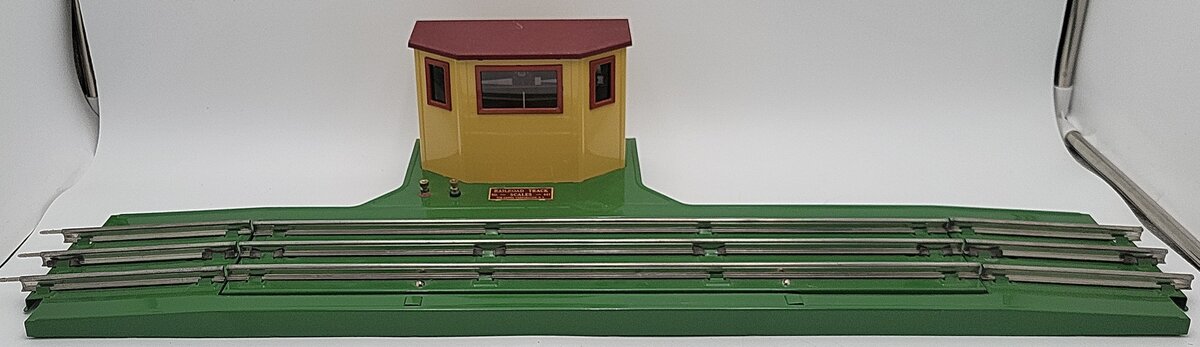 MTH 10-1069 Standard Gauge Green and Cream Weighing Station #441 EX