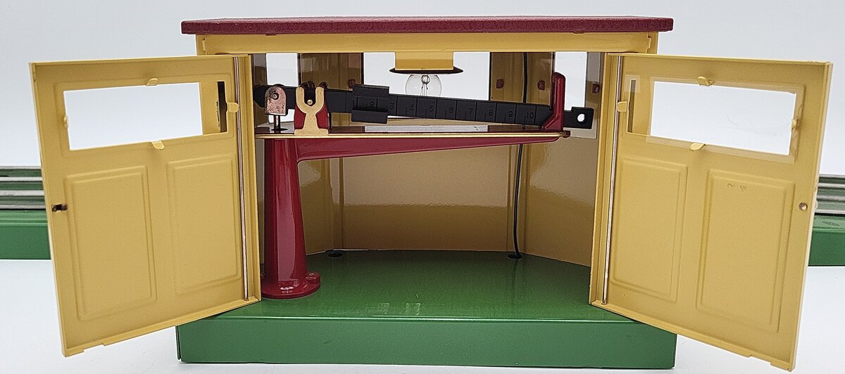 MTH 10-1069 Standard Gauge Green and Cream Weighing Station #441 EX