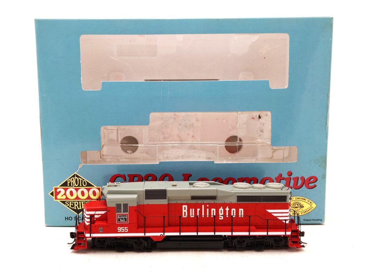 Proto 2000 21517 HO Scale CB&Q Powered GP30 Diesel Locomotive #955 LN/Box