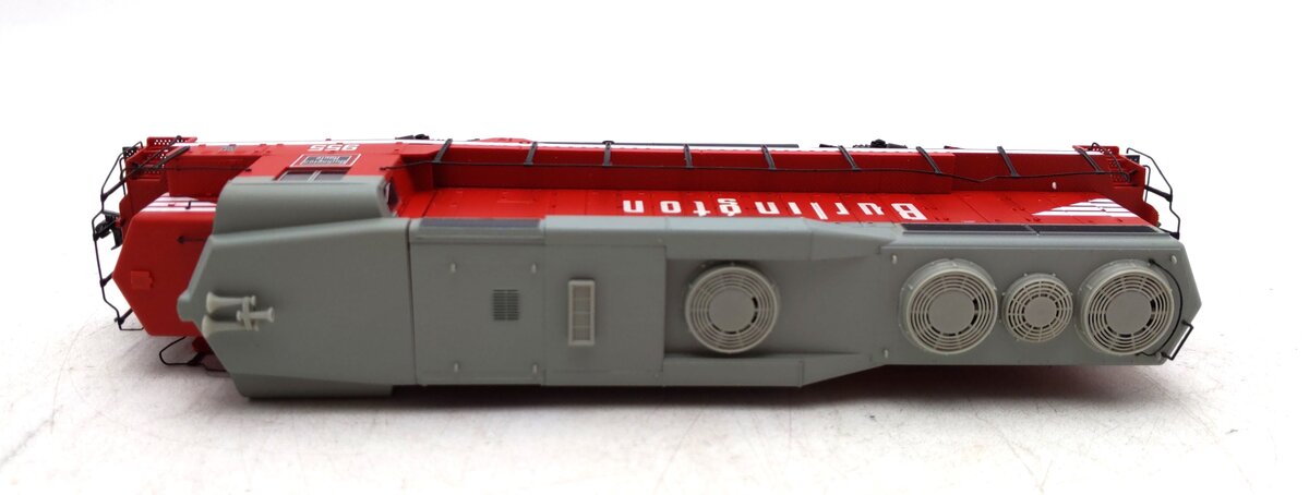 Proto 2000 21517 HO Scale CB&Q Powered GP30 Diesel Locomotive #955 LN/Box