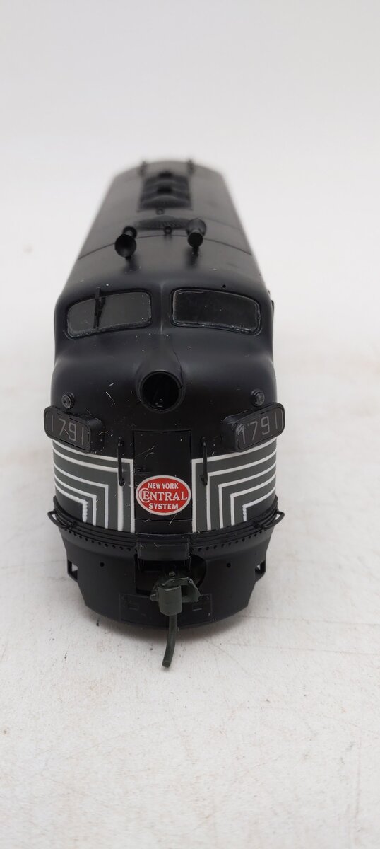 InterMountain 49001WD-06 New York Central EMD F-7A (PHASE I) Locomotive # 1791 VG/Box