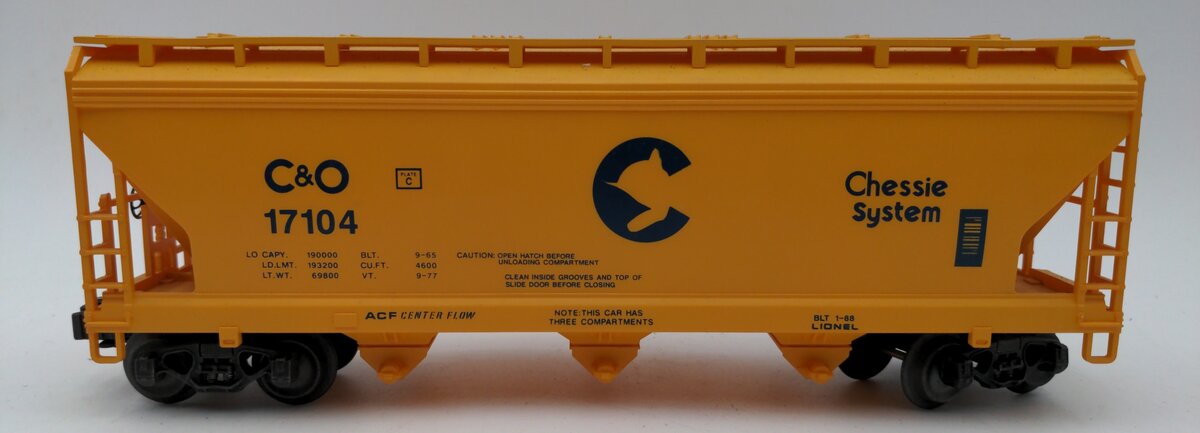 Lionel 6-17104 O Gauge Chessie System ACF 3-Bay Center Flow Hopper EX/Box