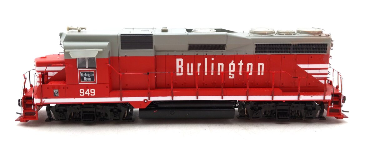 Proto 2000 21516 HO Scale CB&Q GP30 Diesel Locomotive #949 EX
