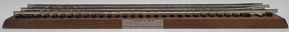 Williams' Reproductions No 381E Lionel Display Track VG