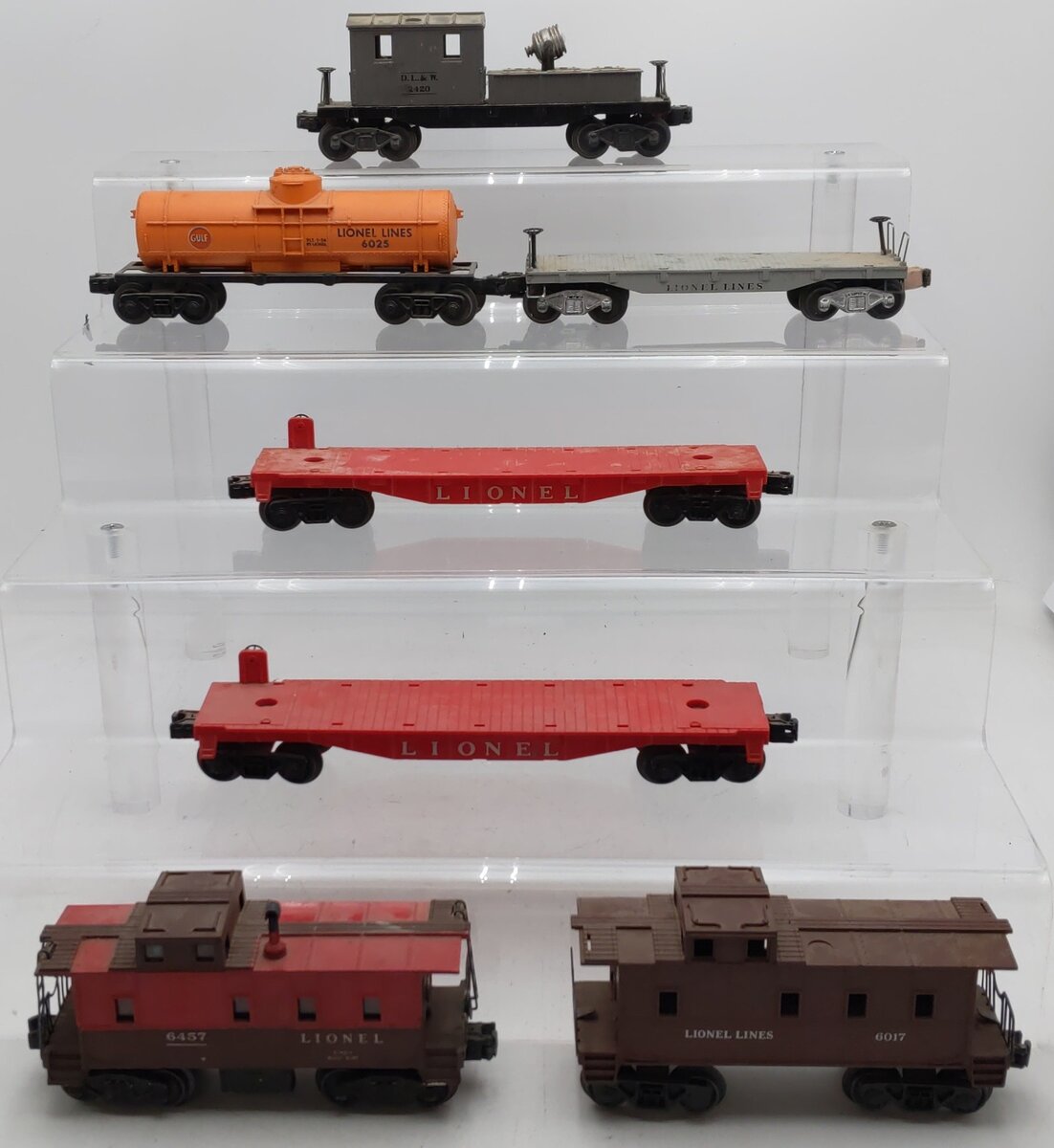 Lionel Vintage O Gauge Freight Cars #6017,6457,6025,6511-2,6511-2,2420,2411 [7]