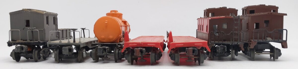 Lionel Vintage O Gauge Freight Cars #6017,6457,6025,6511-2,6511-2,2420,2411 [7]