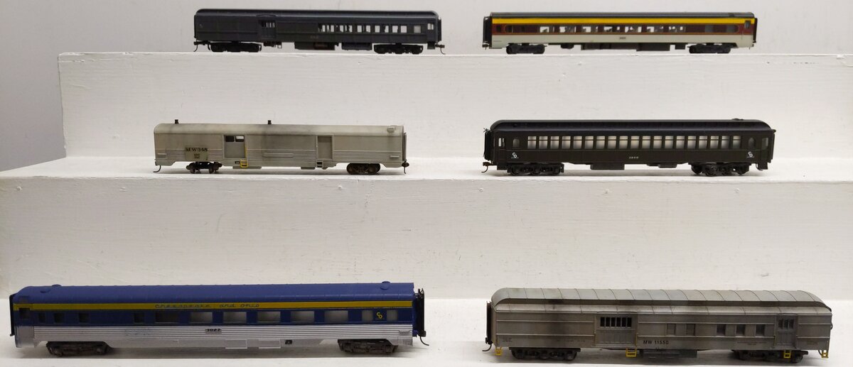 Bachmann & Other Assorted HO Scale Freight Cars (6) Weathered