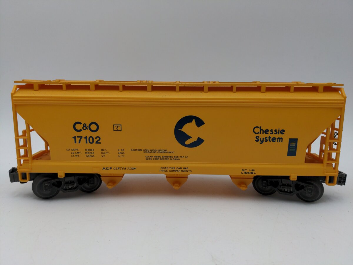 Lionel 6-17102 O Gauge Chessie System ACF Three Bay Hopper EX