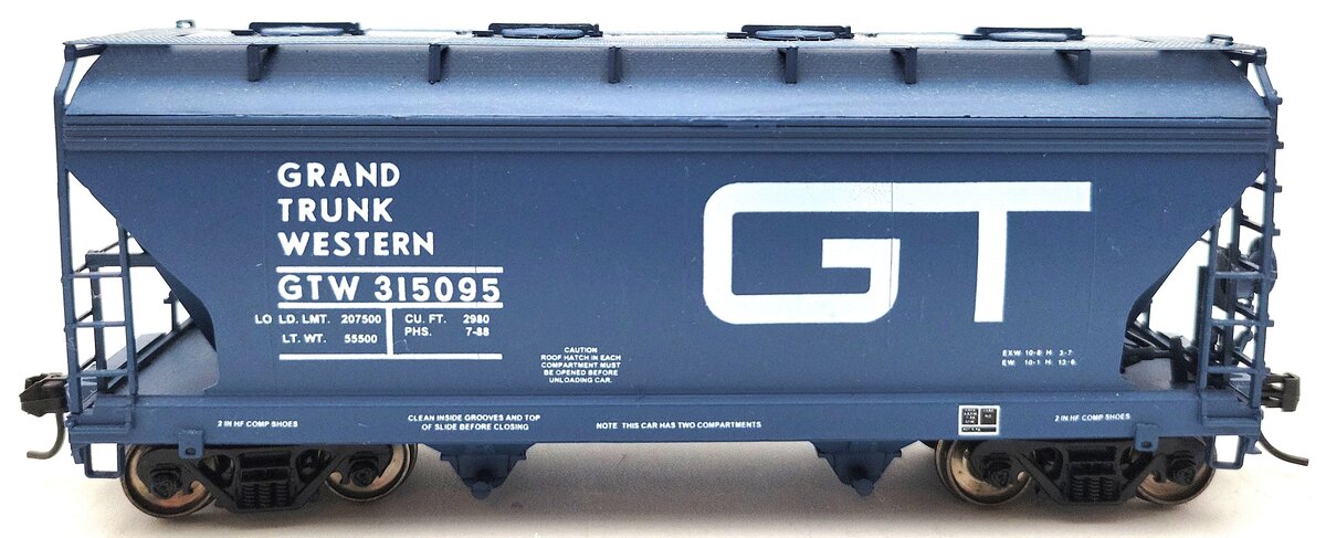 InterMountain H1065D Grand Trunk Western ACF 2 Bay Covered Hopper #315079 LN/Box