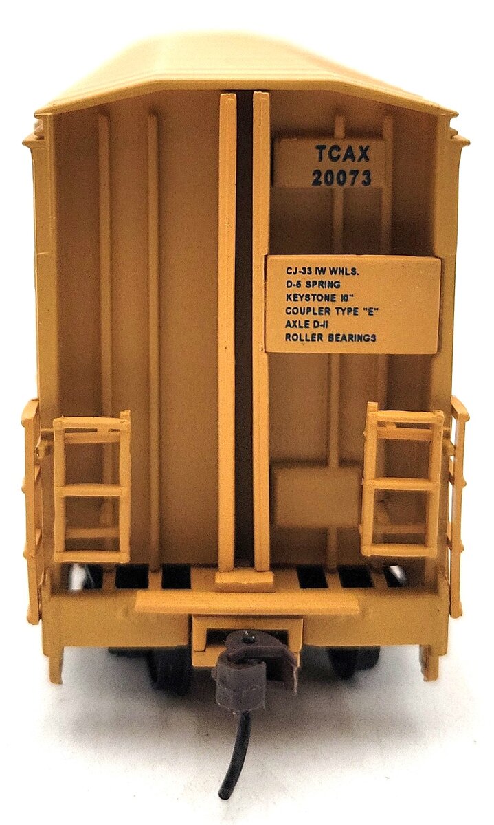 Walthers 932-7007 HO Scale Canfor Thrall-Door Boxcar #20073 LN/Box