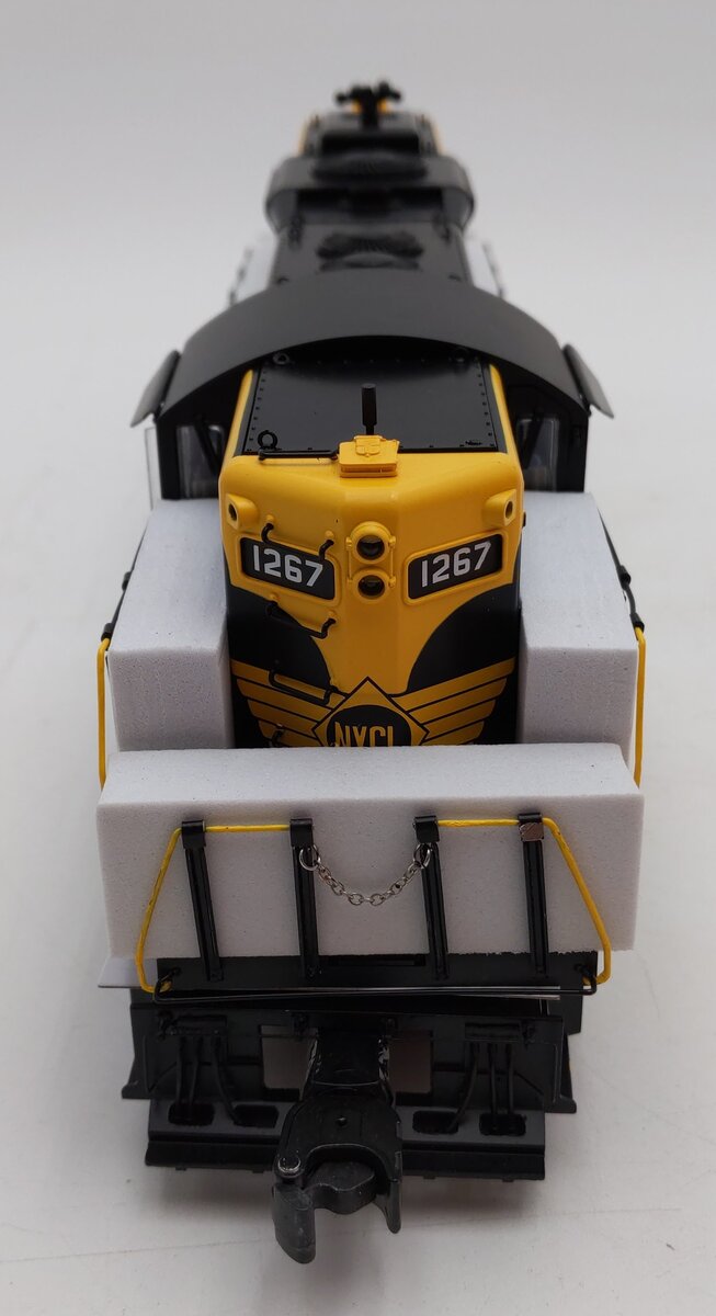 Lionel 2401070 NY & GL LEGACY GP9 #1267 EX/Box