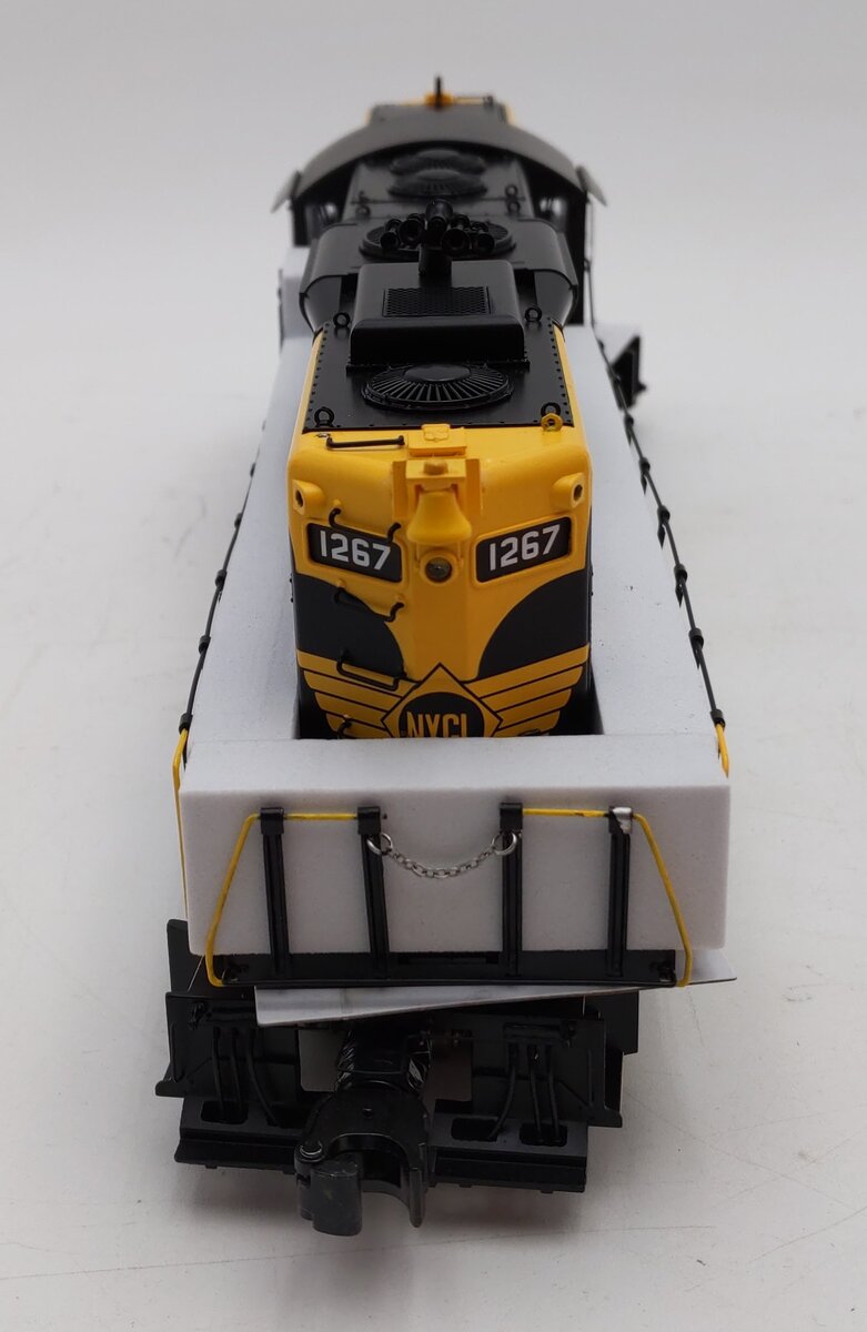 Lionel 2401070 NY & GL LEGACY GP9 #1267 EX/Box