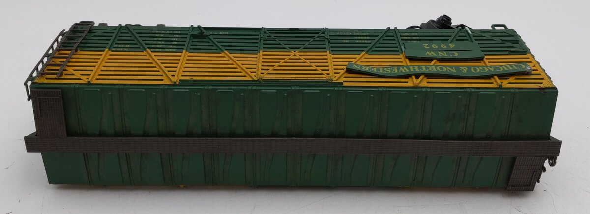 Atlas 6222 O Scale Chicago & North Western Stock Car #4992 - 2 Rail EX/Box