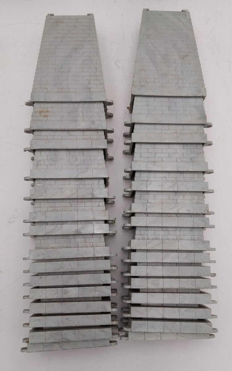 Atlas 0080 HO Scale Over-N-Under Pier Set (Set of 47) EX/Box