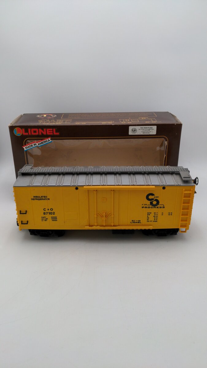 Lionel 8-87102 G Scale Chesapeake and Ohio Reefer Car EX/Box