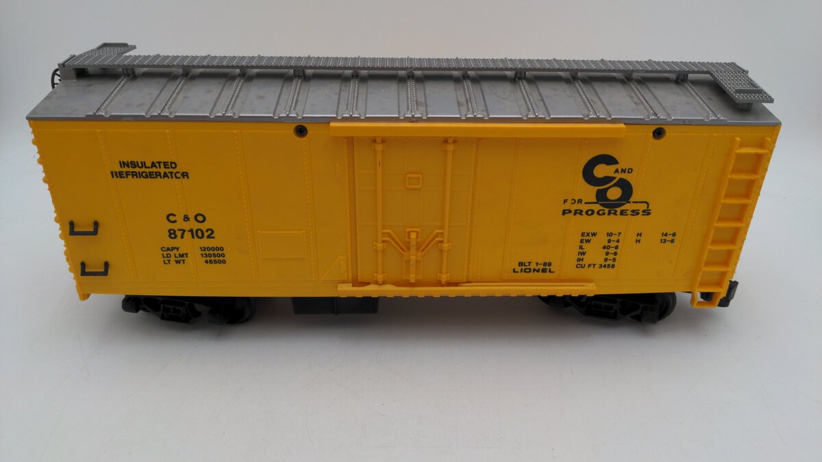 Lionel 8-87102 G Scale Chesapeake and Ohio Reefer Car EX/Box