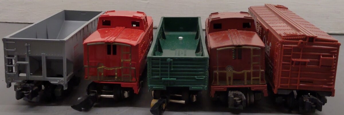 American Flyer S Assorted Freight Cars; 24221,631,803,930,638 [5]