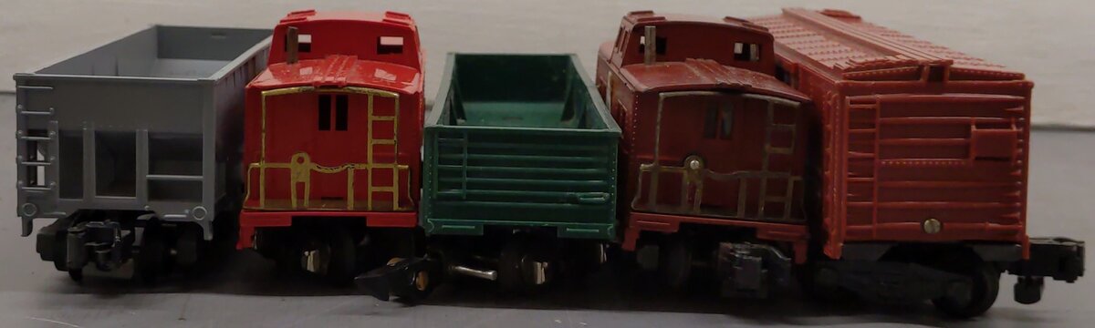 American Flyer S Assorted Freight Cars; 24221,631,803,930,638 [5]