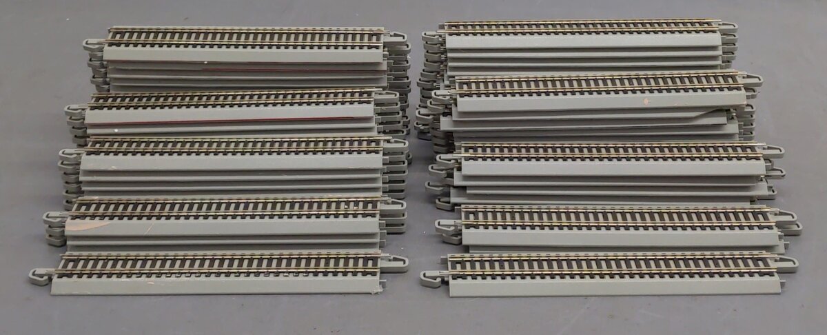 Bachmann 44481 HO Nickel Silver 9" Straight E-Z Track Sections (59) EX