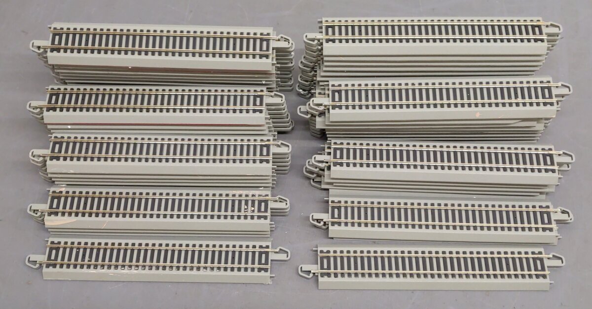 Bachmann 44481 HO Nickel Silver 9" Straight E-Z Track Sections (59) EX