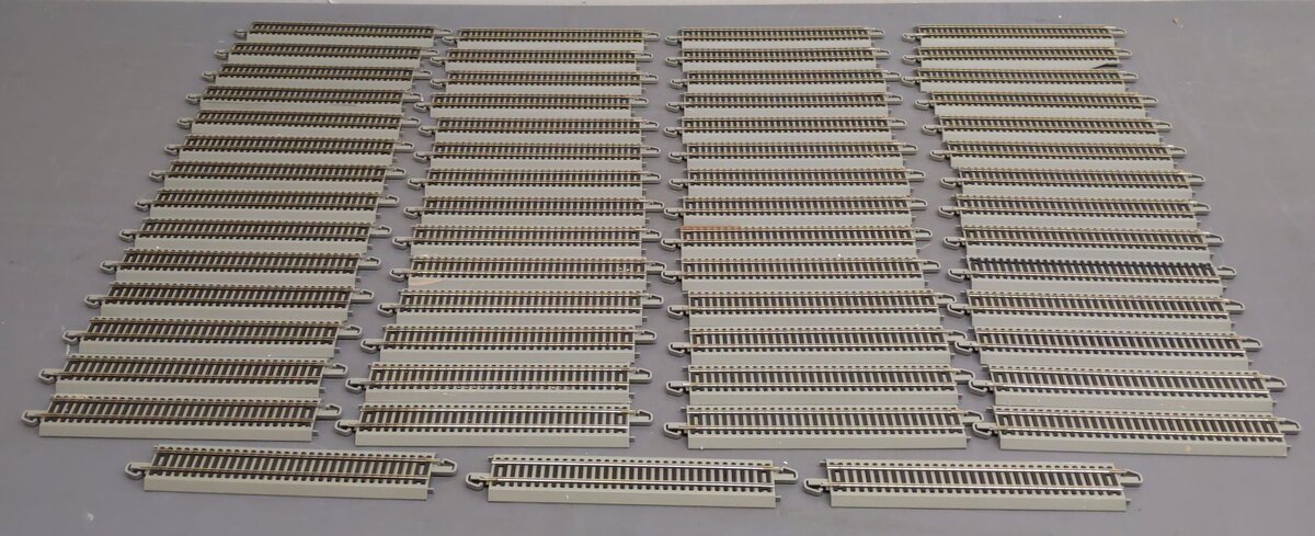 Bachmann 44481 HO Nickel Silver 9" Straight E-Z Track Sections (59) EX