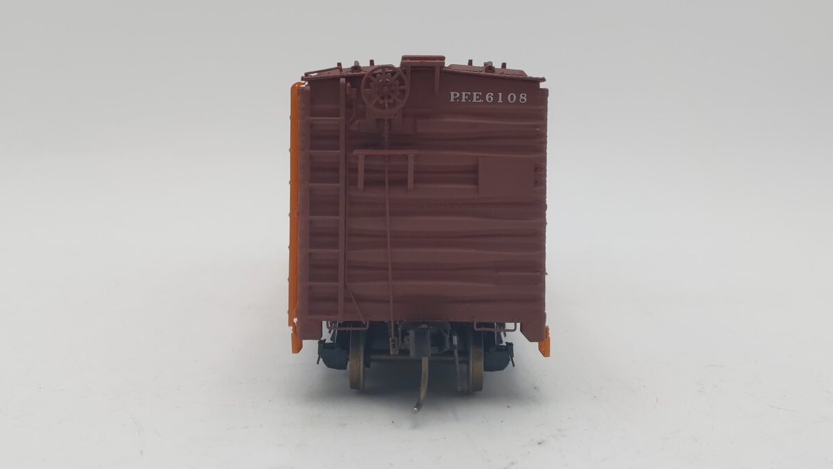 Pacific Rail PRS-008 S Scale PFE 40' Steel Ice Refrigerator Car #6108 EX/Box
