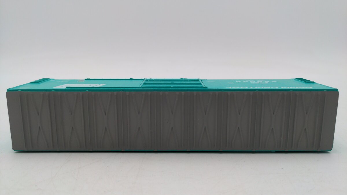 Proto 1000 23942 HO Penn Central 50' High Roof Boxcar #229046 EX
